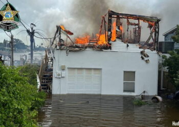 Destrozos dejados por Idalia en el norte de Florida