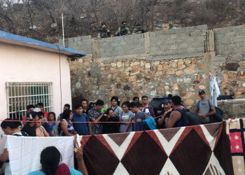 Rescatan a 50 migrantes cubanos en Oaxaca, México