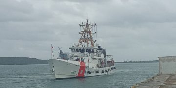 Estados Unidos repatria 16 migrantes irregulares hacia Cuba