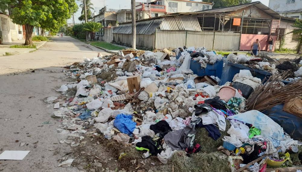 Basurero en El Cerro, La Habana