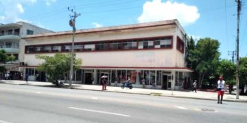 Cuba, ten cent, tiendas