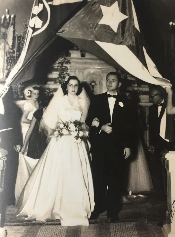 Boda en la iglesia San Salvador de Bayamo de Edmundo Moya y Marta Hajje, padres del entrevistado