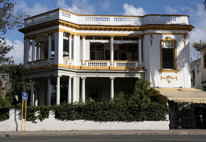 Casa Emilia Hidalgo de Connil, Vedado.
