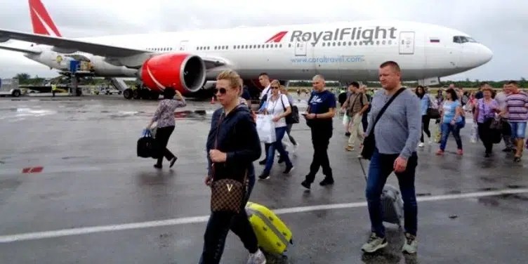 Turistas rusos arriban a Cuba