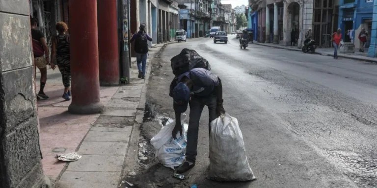 Más de 60 años de régimen castrista han asolado el país de todos los cubanos