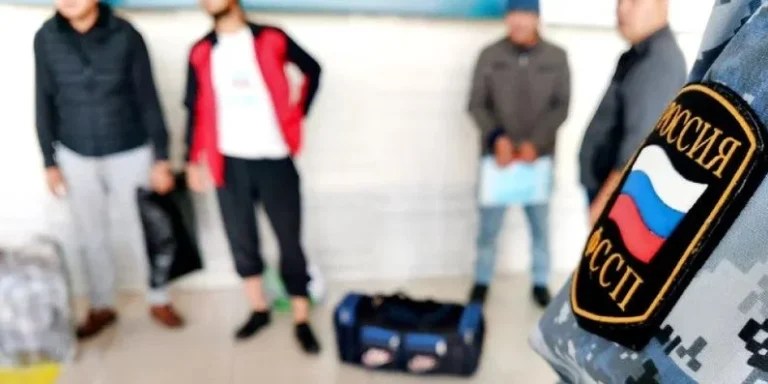 Extranjeros deportados de Rusia