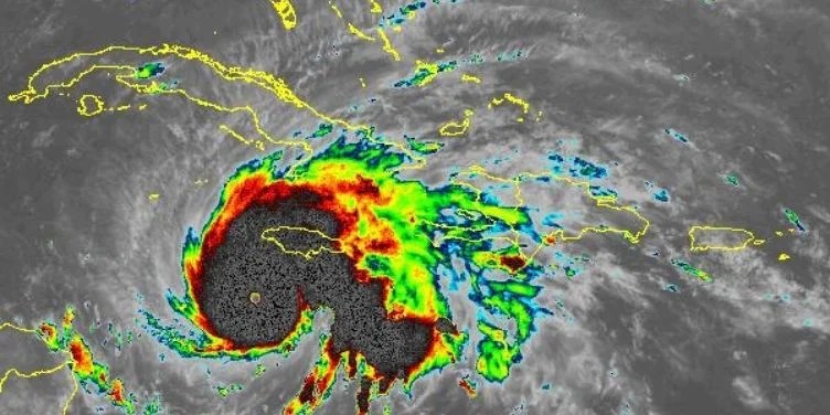 El huracán Melissa, a las 11:20 de la noche de este lunes