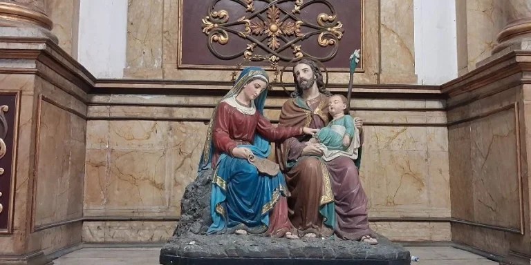 Figuras religiosas en la Iglesia de los Escolapios de Gunabacoa