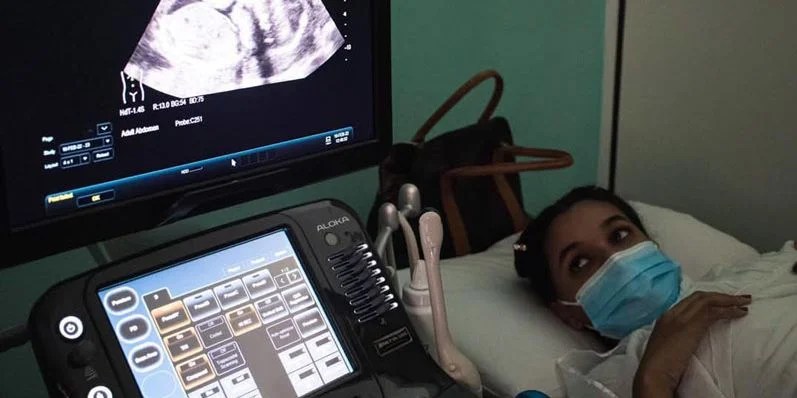 Una adolescente embarazada