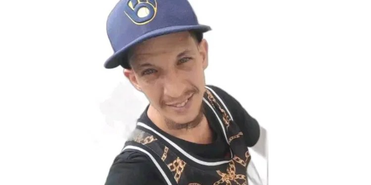 Alexander Peraza García