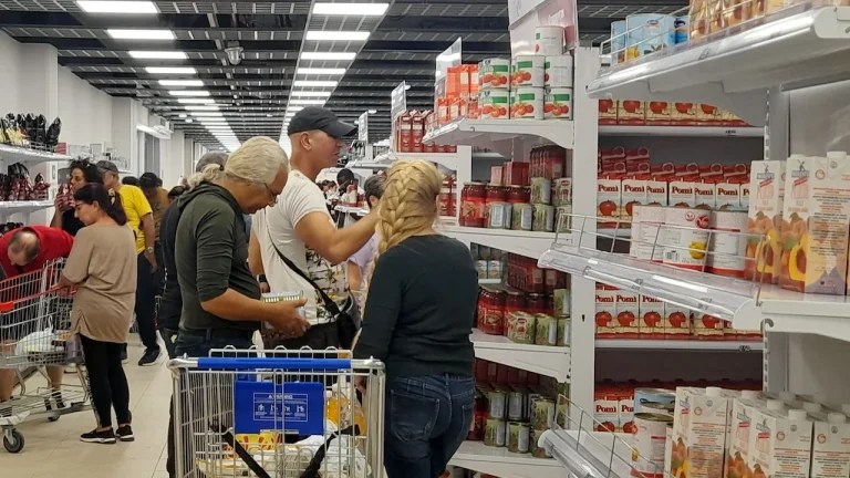 Cuba, dólar, dolarización