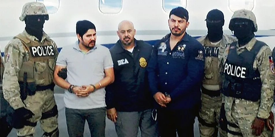 Aantonio Campo Flores y Francisco Flores de Freitas, dos de los llamados "narcosobrinos" mientras son detenidos por la DEA en 2015