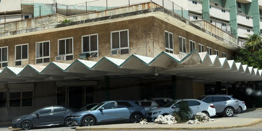 Exterior del edificio Focsa, en el Vedado
