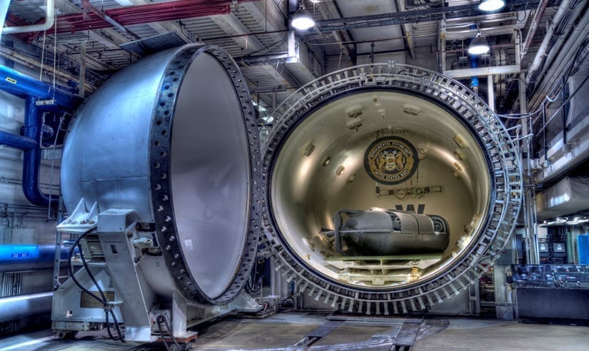 saturation diving system