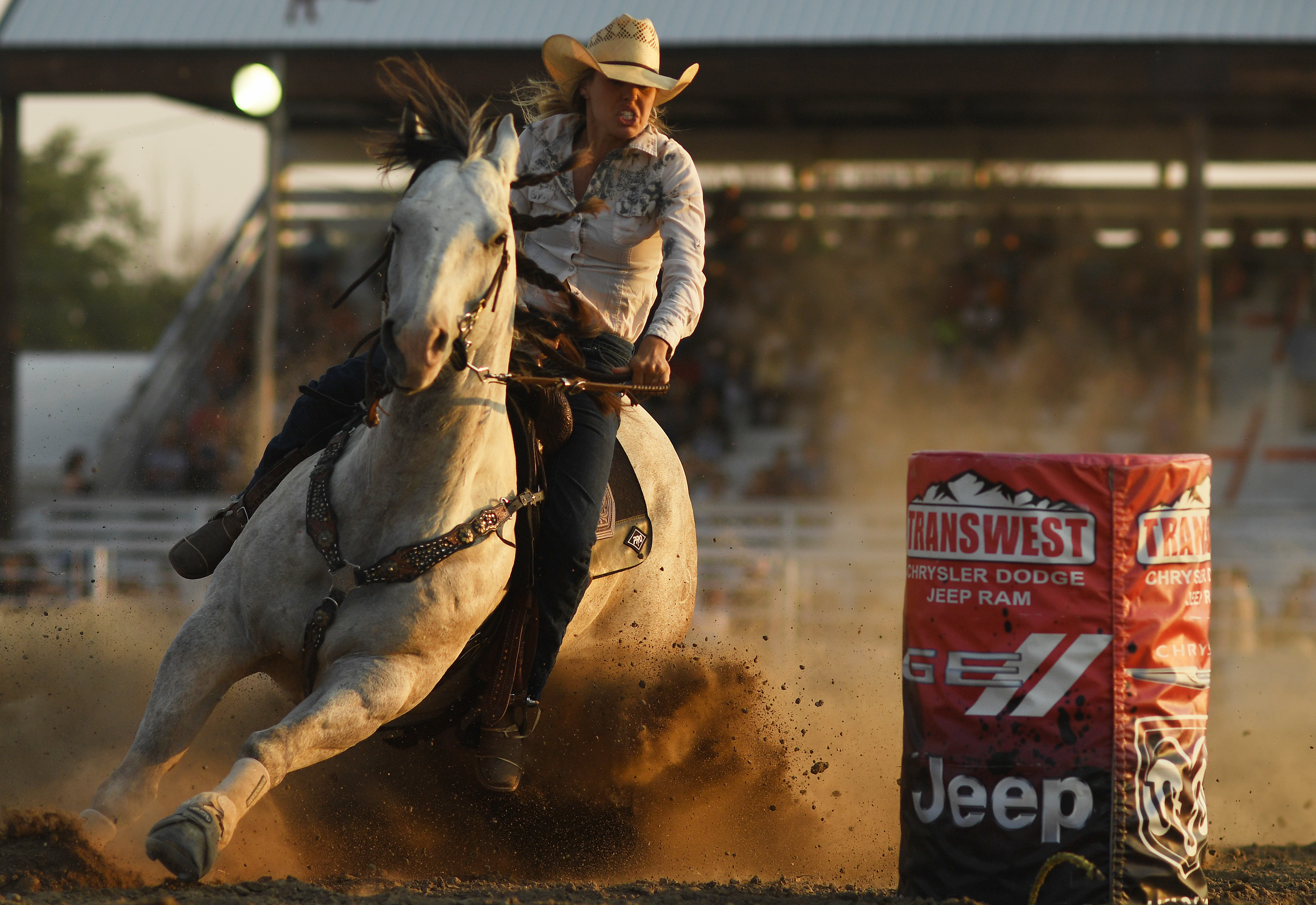 Kelcey McNamee competes in the ladies ...