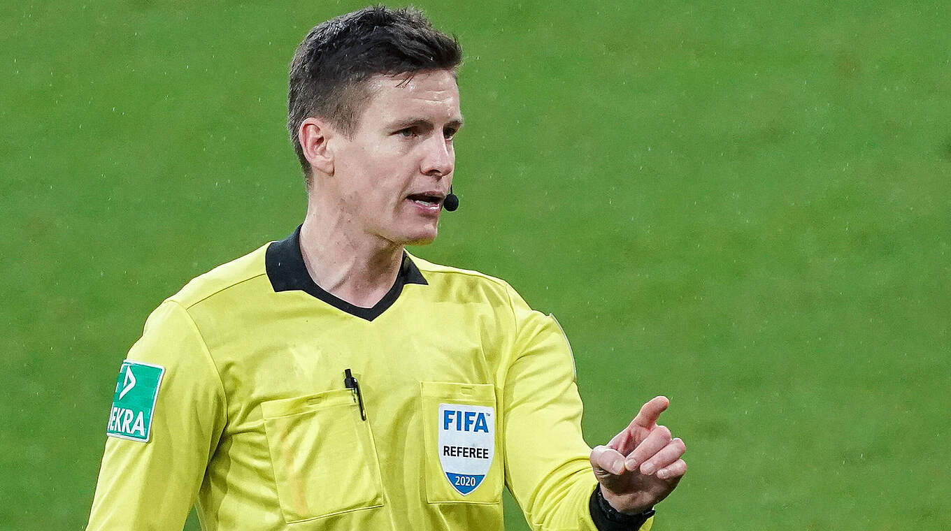Antes del pitido inicial, rb leipzig. Siebert Pfeift Rb Leipzig Gegen Fc Bayern Dfb Deutscher Fussball Bund E V