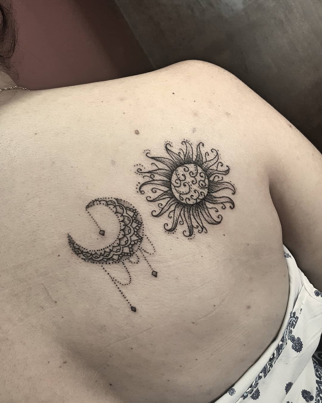Tatuagem Sol E Lua: Um Desenho Cheio De Signifcado Místico 1350_x_1080_jpg