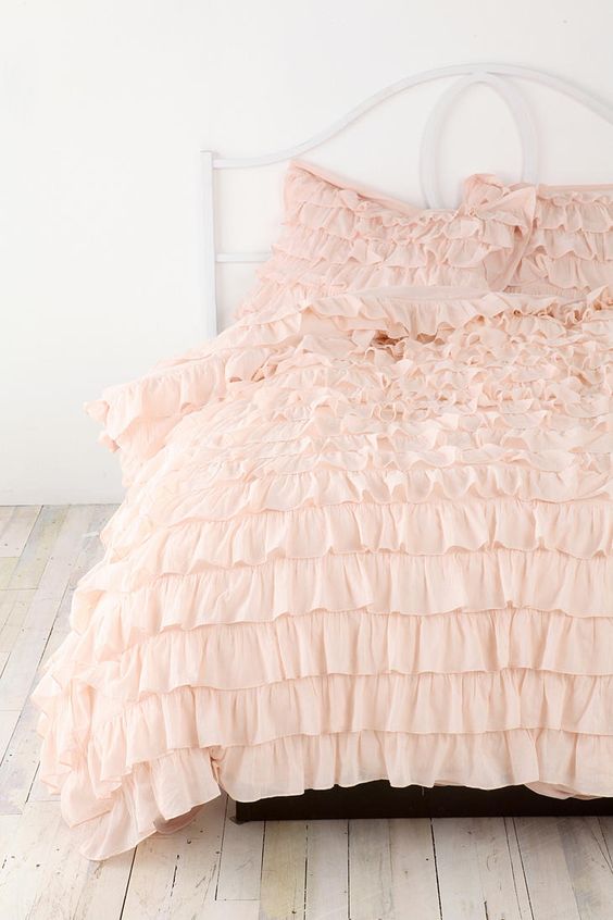 The quality is good for the reasonable price. 36 Adorable Bedding Ideas For Feminine Bedrooms - DigsDigs