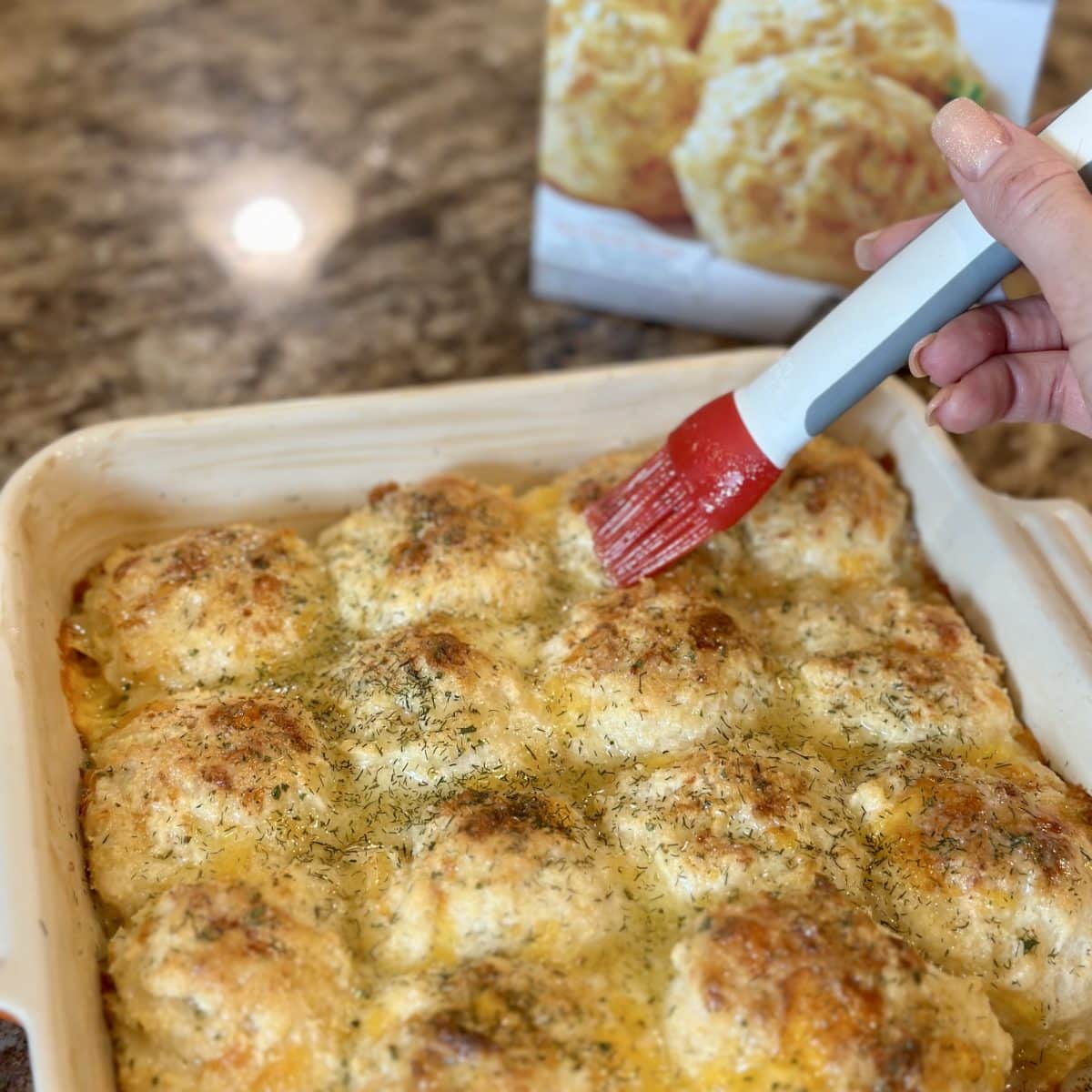 Copycat Dolly Parton's Stampede Garlic Biscuits-image