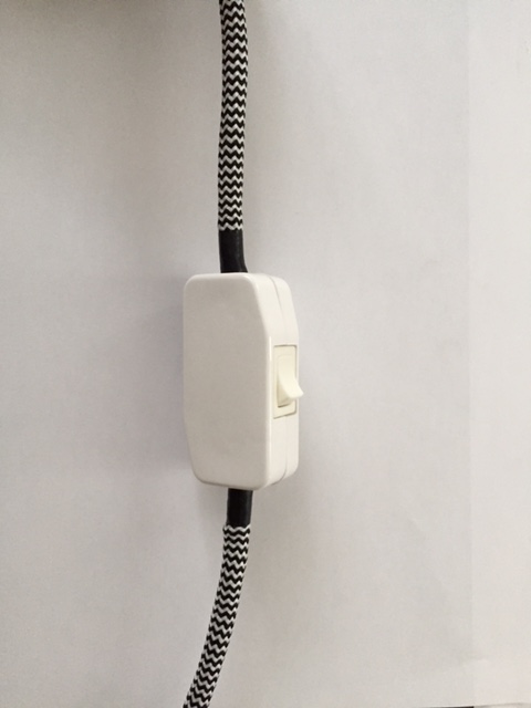 With extension cords it's often you get what you pay for. How to add an inline lamp cord switch | DIY Montreal