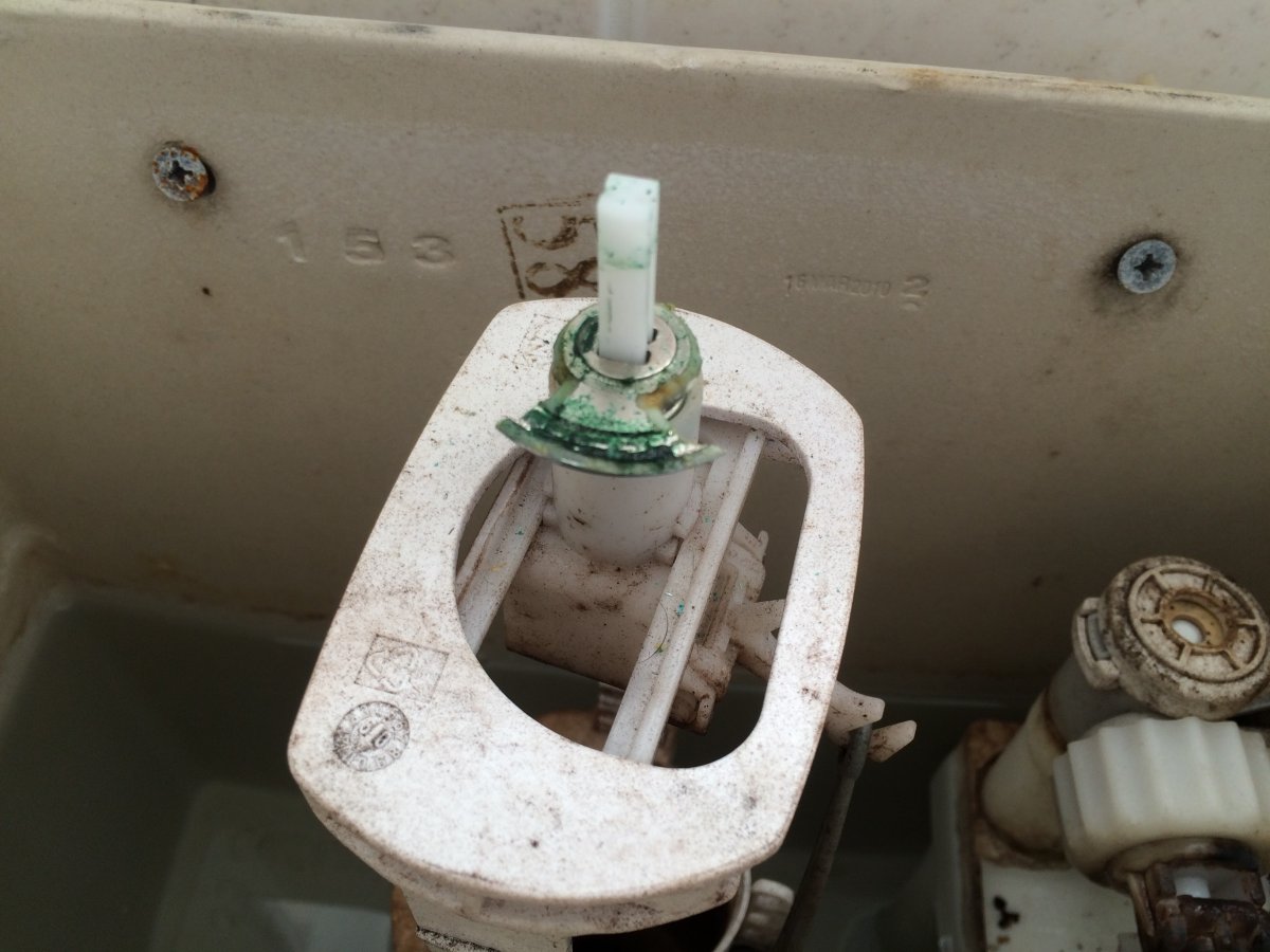 Don't waste your time and money on plumbing issues that you don't know how to fix. Push button toilet flusher broken - how to replace