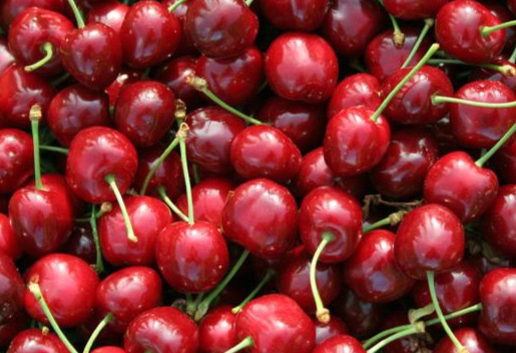 Esta fruta tropical que gracias a la importación podemos conseguir todo el año, puede ofrecernos poco más de 270 mg de vitamina c . Don Postre Â» frutos rojos