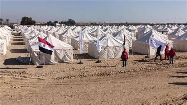 اللجنة المصرية وكهرباء غزة تدشنان مشروع إنارة مخيم الحرية المصري