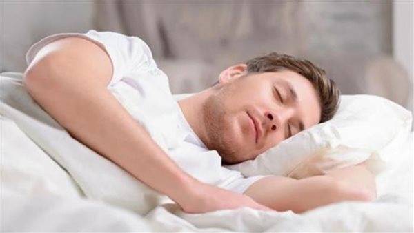 ما سبب النعاس بعد تناول الطعام؟