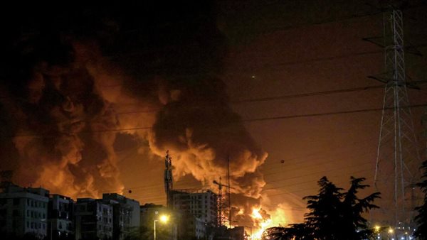 عاجل.. سماع دوي انفجارين في محيط بوشهر بإيران عاجل.. سماع دوي انفجارين في محيط بوشهر بإيران