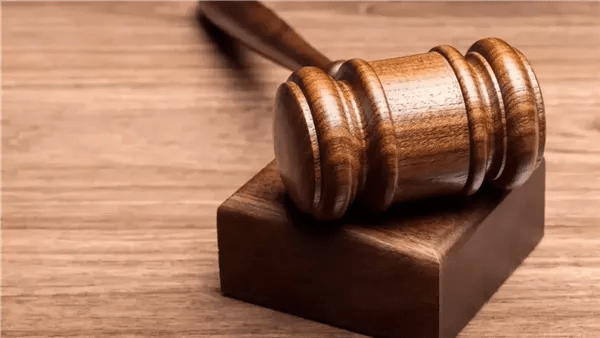 إحالة موظف بإحدى مدارس اللغات للجنايات بتهمة هتك عرض فتاة 