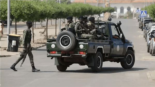 تعيين رئيس وزراء جديد فى غينيا بيساو بعد الانقلاب العسكرى تعيين رئيس وزراء جديد فى غينيا بيساو بعد الانقلاب العسكرى