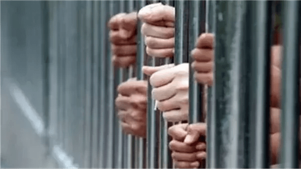ضبط متهمين بإنشاء وإدارة شبكة بث تلفزيوني بدون ترخيص