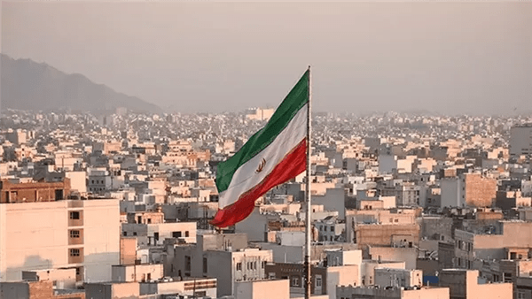 إيران للاتحاد الأوروبي: وعظكم حول القانون الدولي في مضيق هرمز قمة النفاق