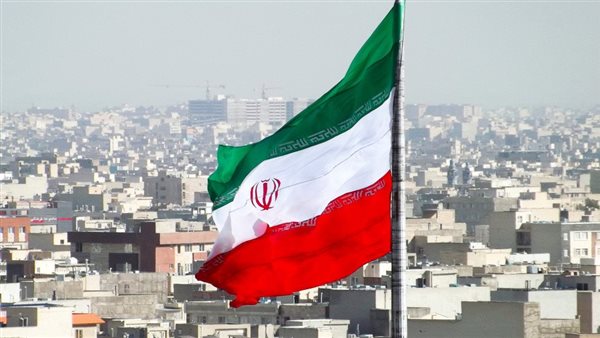 رويترز: إيران تدرس حضور محادثات سلام قبل انتهاء الهدنة