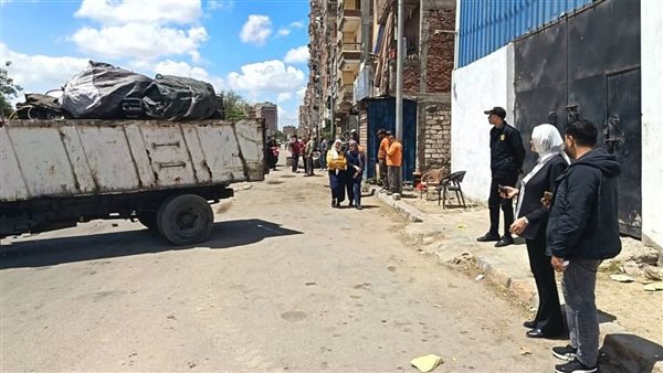 حملات موسعة بـ«المنتزه أول» للقضاء على النباشين والفريزة ورفع 12 طن مخلفات بالشوارع حملات موسعة بـ«المنتزه أول» للقضاء على النباشين والفريزة ورفع 12 طن مخلفات بالشوارع