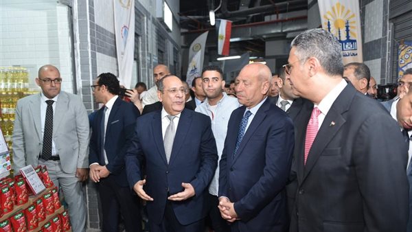 القابضة الغذائية تشارك بـ4 شركات في السوق الحضاري بحدائق القبة.. والتخفيضات تصل لـ20% القابضة الغذائية تشارك بـ4 شركات في السوق الحضاري بحدائق القبة.. والتخفيضات تصل لـ20%