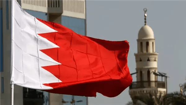 صفارات الإنذار تدوي في البحرين.. والداخلية تدعو السكان للتوجه إلى أماكن آمنة