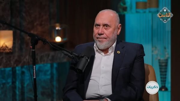 رحيل الأب.. محطة فارقة في حياة د. محمد مهنا رحيل الأب.. محطة فارقة في حياة د. محمد مهنا