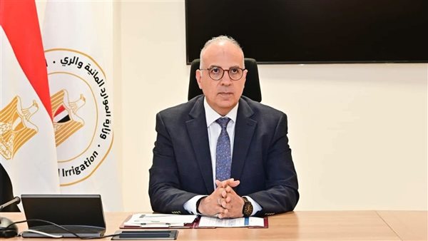 وزير الري يؤكد ضرورة الالتزام بالاشتراطات الفنية في أي أعمال داخل البيئة البحرية