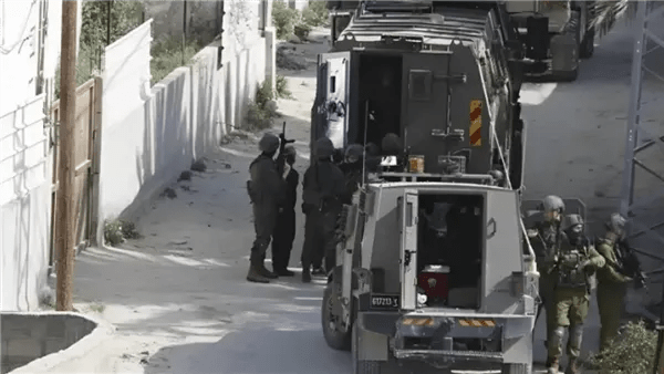 عاجل.. قوات الاحتلال تقتحم بيت لحم الفلسطينية عاجل.. قوات الاحتلال تقتحم بيت لحم الفلسطينية