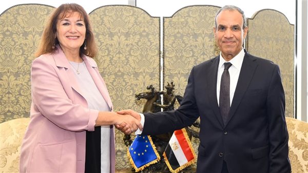 وزير الخارجية يطلع المفوضة الأوروبية للمتوسط على رؤية مصر لتسوية النزاعات بالمنطقة