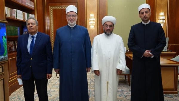 الضويني يلتقي مفتي أوزبكستان ويؤكدان عمق العلاقات الأزهرية الأوزباكستانية