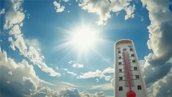 أبرز الظواهر الجوية المتوقعة اليوم الاثنين.. أجواء شديدة الحرارة ورطوبة مرتفعة
