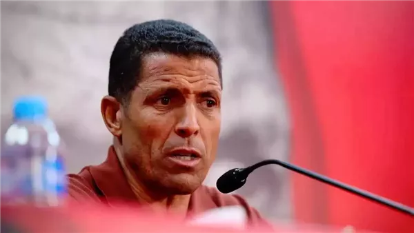 عاجل.. عموتة يصحح أخطاء لاعبى الأهلى قبل مواجهة &laquo;زد&raquo; فى الدورى