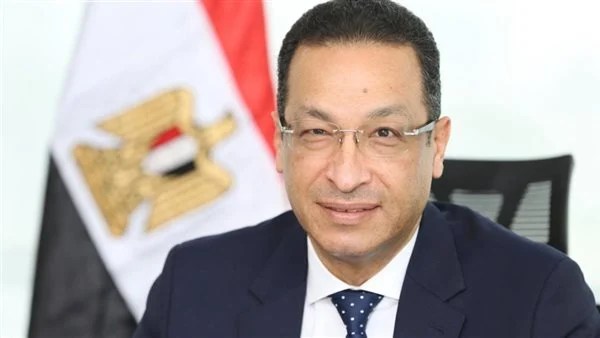 وزير الاتصالات لـالدستور: إضافة خدمات جديدة إلى الكارت الموحد على مراحل
