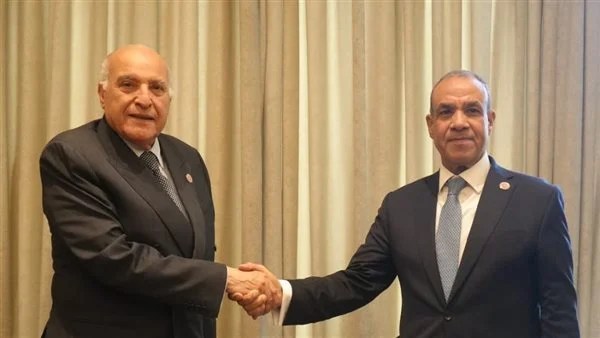 وزير الخارجية ونظيره الجزائري يتبادلان الرؤى بشأن التطورات فى ليبيا