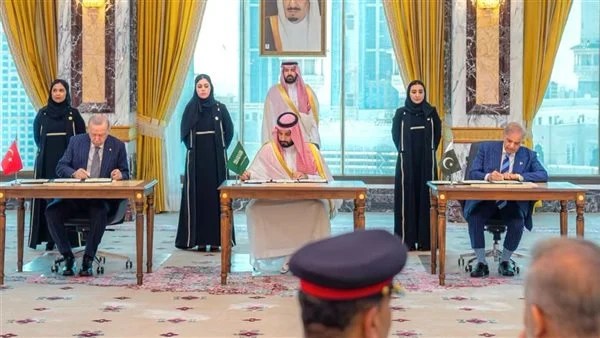 كيف جرى التنسيق السعودي التركي الباكستاني لتوقيع اتفاقية الدفاع المشترك؟