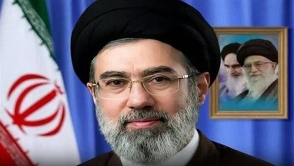 إيران تنشر فيديو غير مؤرخ لمجتبى خامنئي وسط شائعات حول صحته