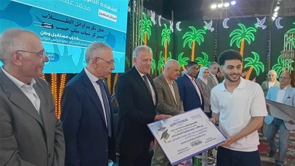 افتتاح معرض تنمية القدرات الصحفية بالنشاط الصيفي والكاريكاتير الصحفي لصيف 2026 افتتاح معرض تنمية القدرات الصحفية بالنشاط الصيفي والكاريكاتير الصحفي لصيف 2026
