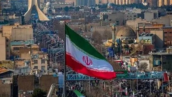 قائد سنتكوم يدفع باتجاه استئناف ضرب إيران